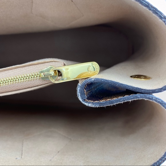 ‼️SOLD‼️ Louis Vuitton Damier Ebene Kensington bag - Picture 8 of 14